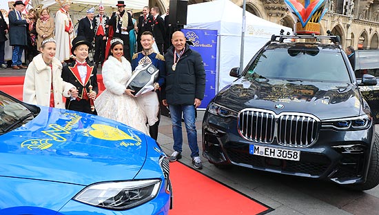 Übergabe der BMWs für die Prinzenpaare der Narrhalla (©Foto. Martin Schmitz)